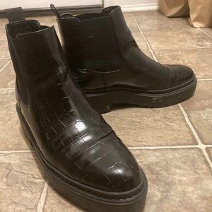 Women's black boots